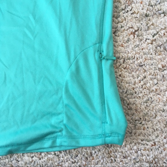 Brooks Equilibrium 1/2 Zip Running Shirt - Picture 4 of 5
